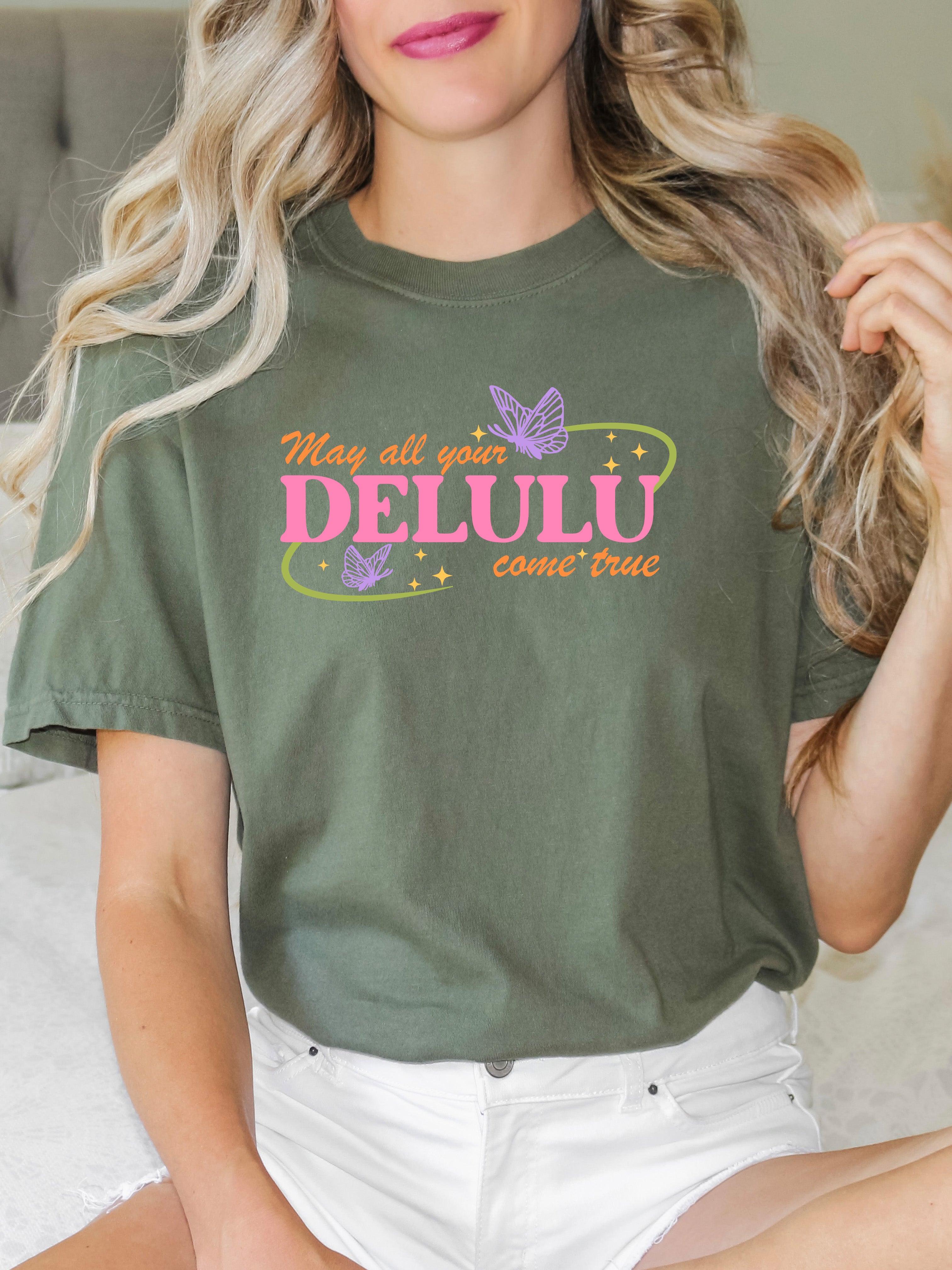 Glamfox Delulu is the Solulu Graphic Tee
