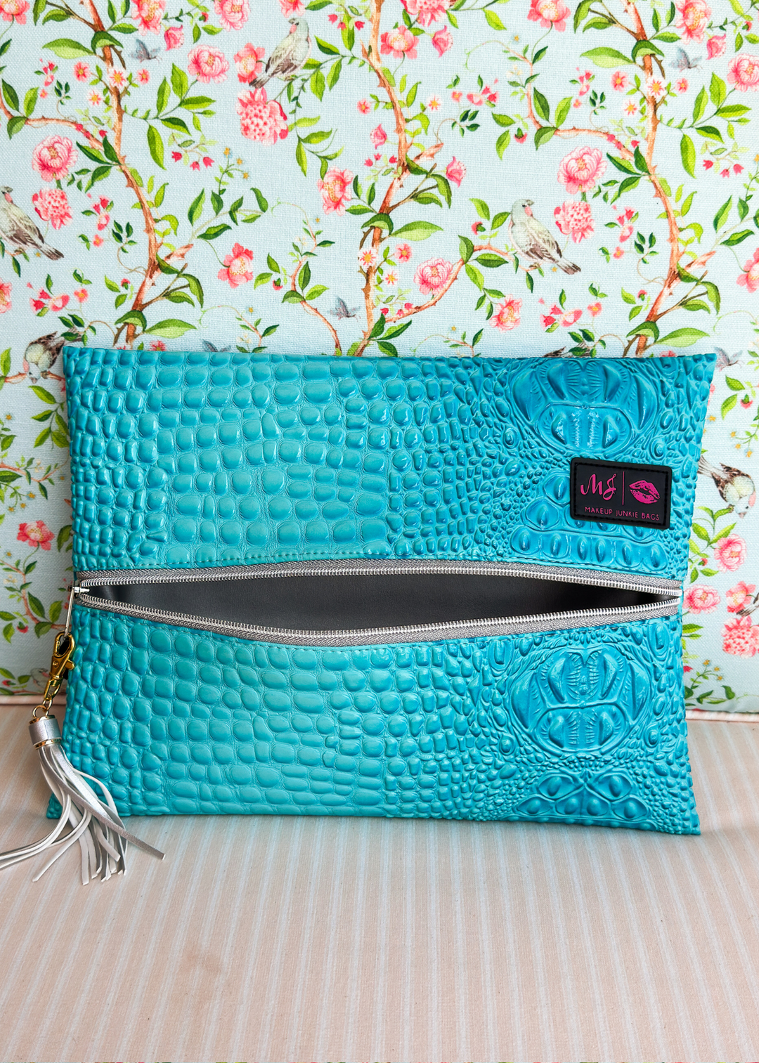 Makeup Junkie Bags - Tiffany Blue Bubble Gator Silver Zipper [Ready To Ship]