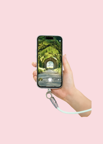 Tech Trendz - Charging Wristlet [USB-C to USB-C]