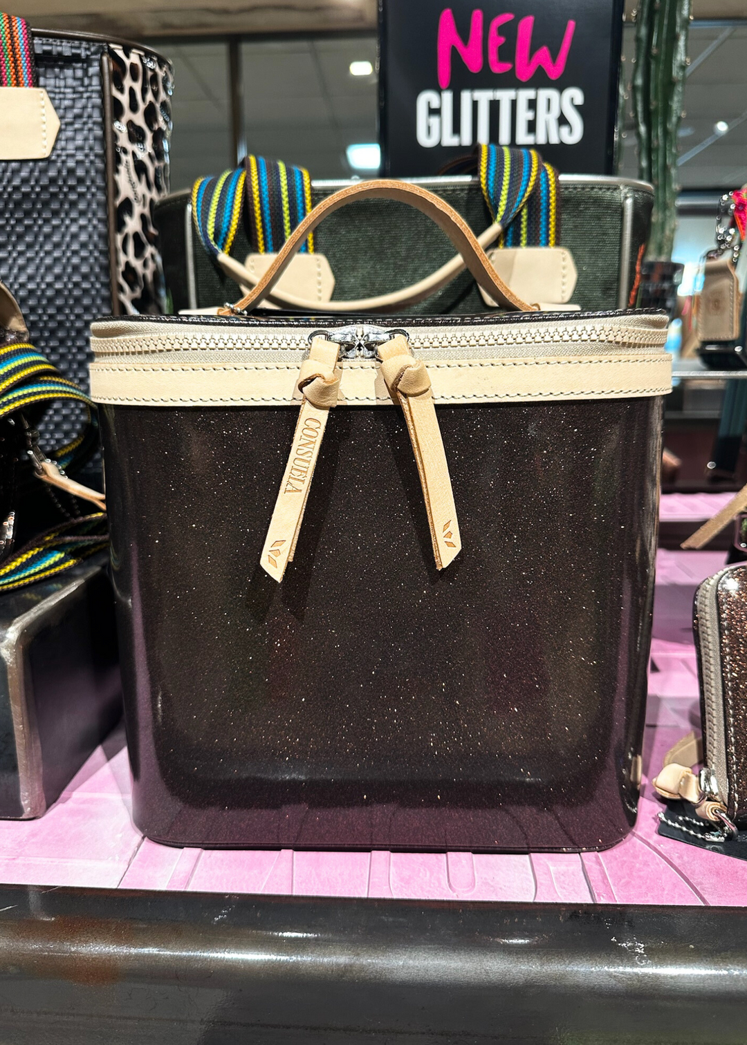 Consuela - Ember Slim Train Case