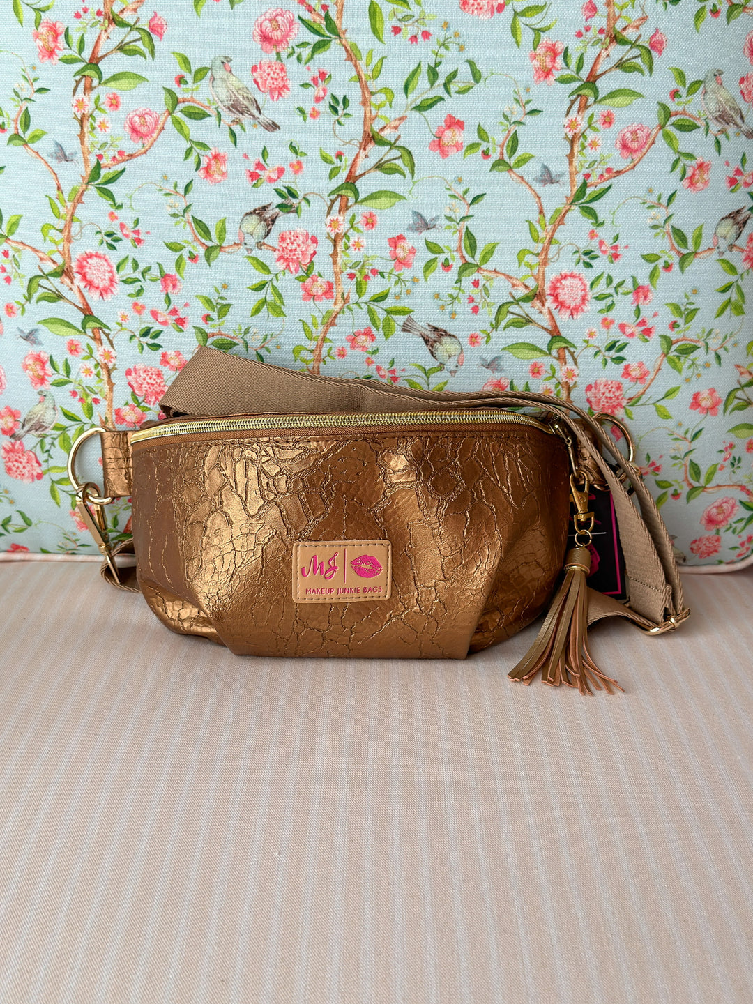 Makeup Junkie Bags - Athena Daisy Darling Sidekick [Pre-Order]