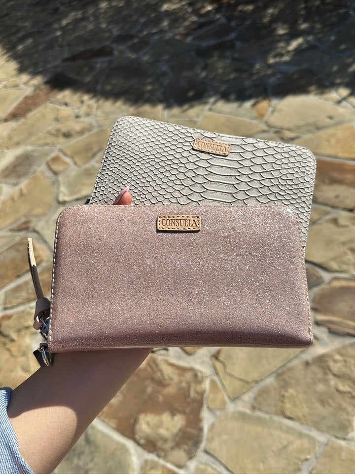 Consuela - Thunderbird Essential Wallet
