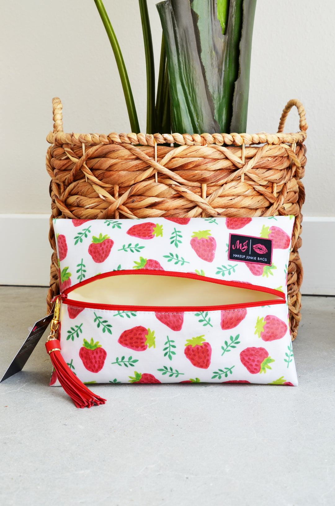 Makeup Junkie Bags - Strawberries N' Cream Custom [Pre-Order] - Glamfox Exclusive