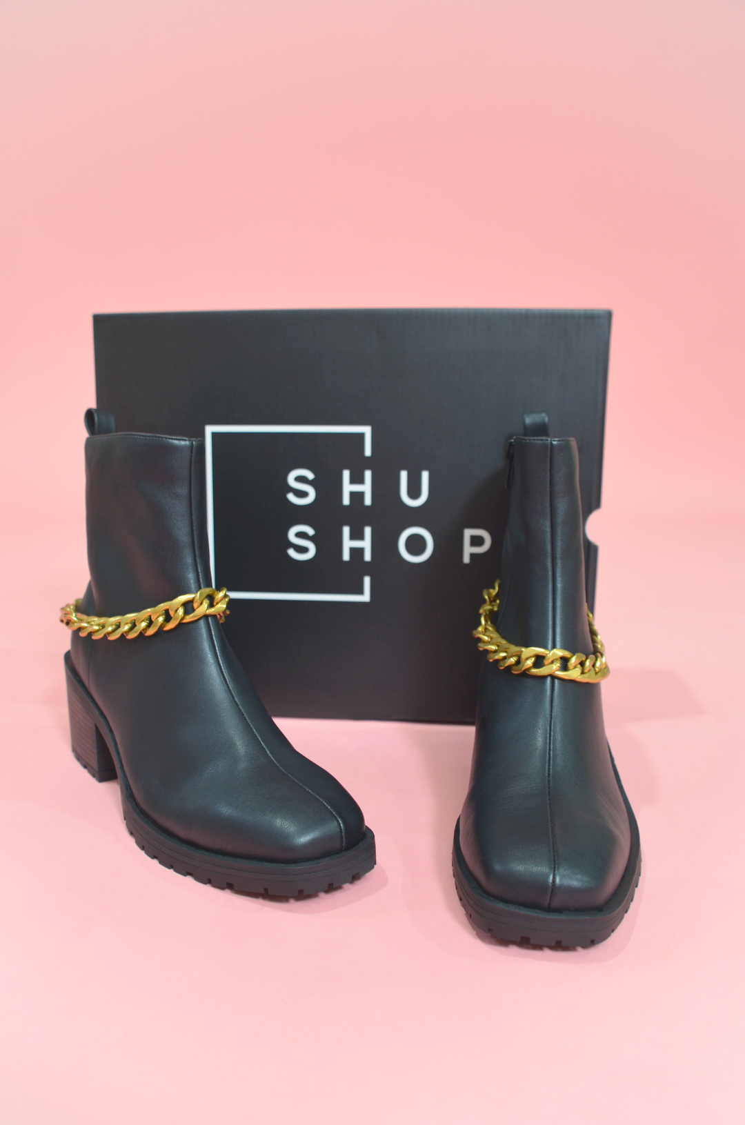 Shu Shop - Yenni Gold Chain Black Boots
